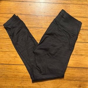 Outdoor Voices FreeForm 7/8 leggings in Gray